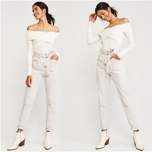 NWOT Abercrombie & Fitch Cream Tie Front Cargo Pants XS